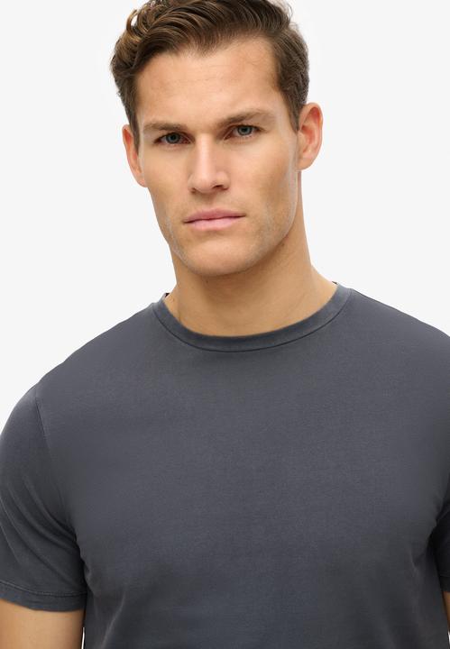 Actual product image Superdry Classic Essential T-Shirt (3XL)