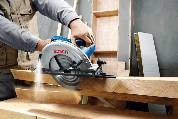 Actual product image Bosch Professional Hand-held circular saw 06015A2001