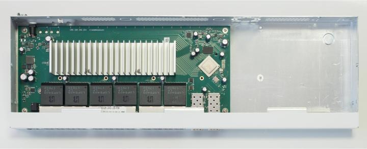Immagine prodotto MikroTik CRS326-24G-2S+RM: Interruttore intelligente L3 (24 Porti)