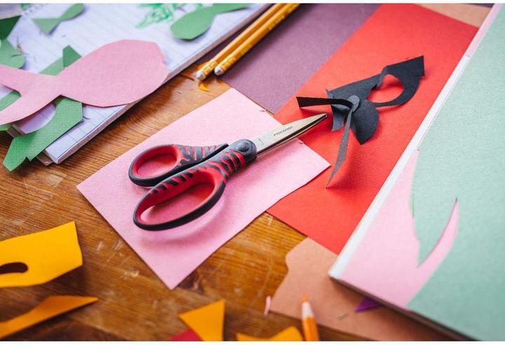 Image du produit Fiskars Ciseaux pour enfants 18cm Noir-Rouge A partir de 8 ans (18 cm)