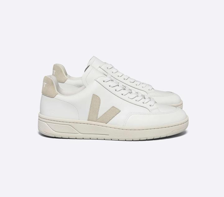 Actual product image Veja V-12 (38)