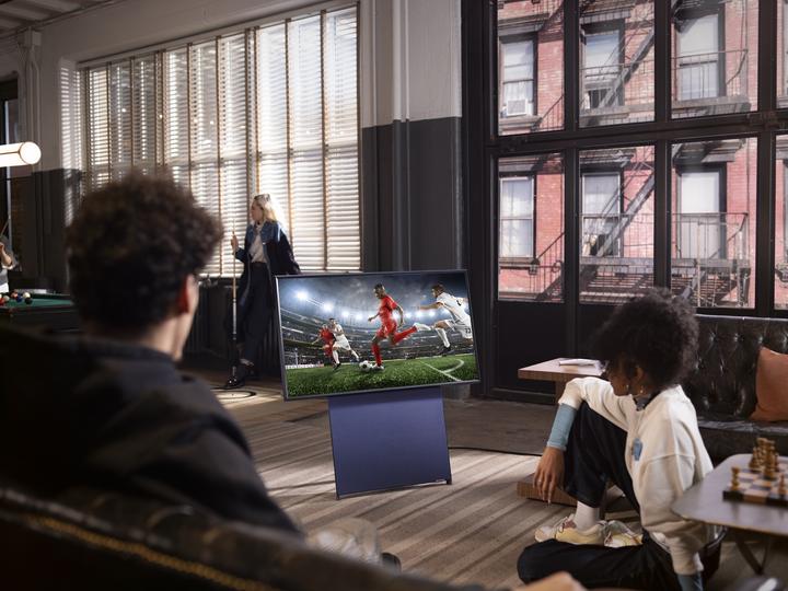 Immagine prodotto Samsung QE43LS05, The Sero (43", QLED, 4K, 2020)