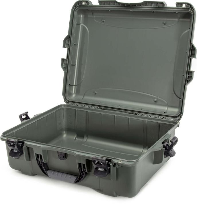 Military Green, Olive, Olive green