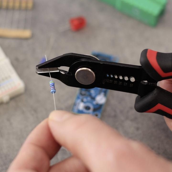 Immagine prodotto Quadrios 23P131 23P131 Assortimento di resistenze in metallo/carbonio cablate assialmente