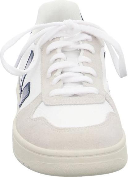Actual product image Veja V-10 (37)