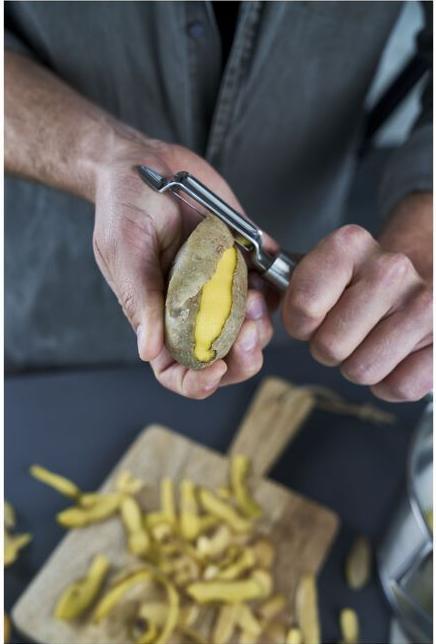 Actual product image Zwilling Pro Pendulum Peeler, 20.7cm