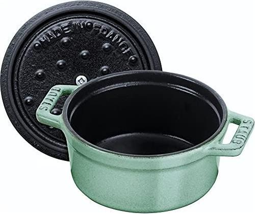 Productafbeelding Staub Mini Cocotte (Braadpan + kasserol, Gietijzer, 10 x 7 cm)