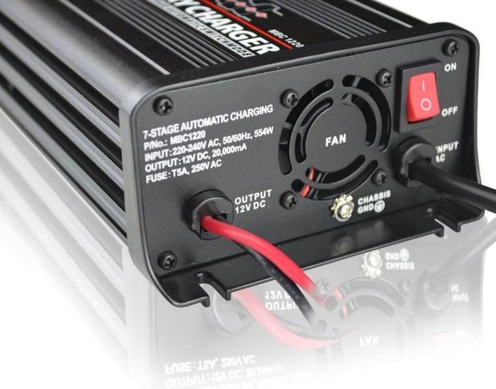 Produktbild Paco MBC2405 5A/24V Batterieladegerät (24V, 5 A)