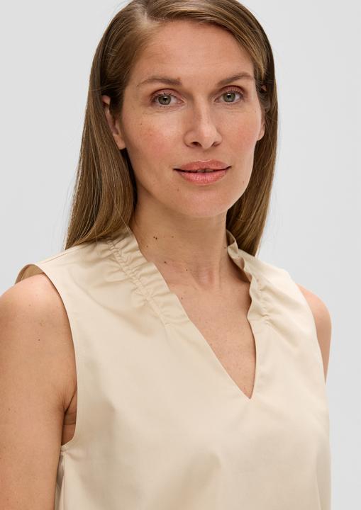 Produktbild s.Oliver Bluse Ärmellose Bluse mit gerüschtem Kragen (40)