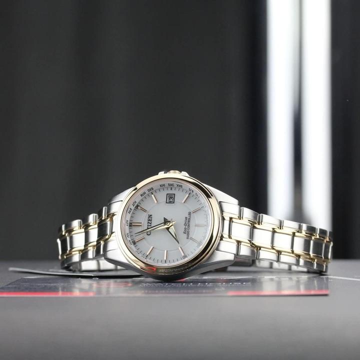 Produktbild Citizen EC1186-85A Eco-Drive Funkuhr 29mm 10ATM (Analoguhr, Funkuhr, 29 mm)