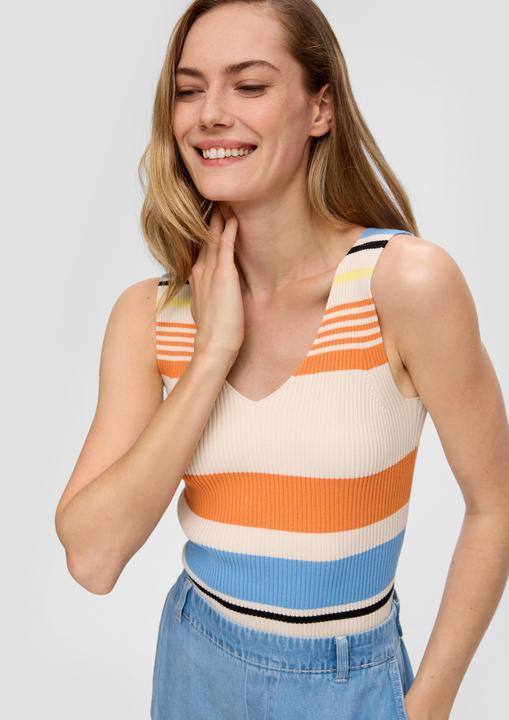 Produktbild s.Oliver Strickpullunder Geripptes Stricktop aus Viskosemix im Slim Fit (46)