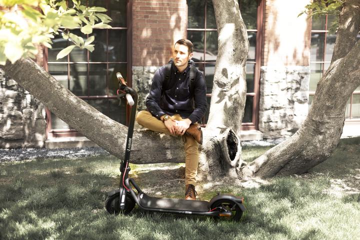 Actual product image Navee V40 (20 km/h, 40 km, 300 W)