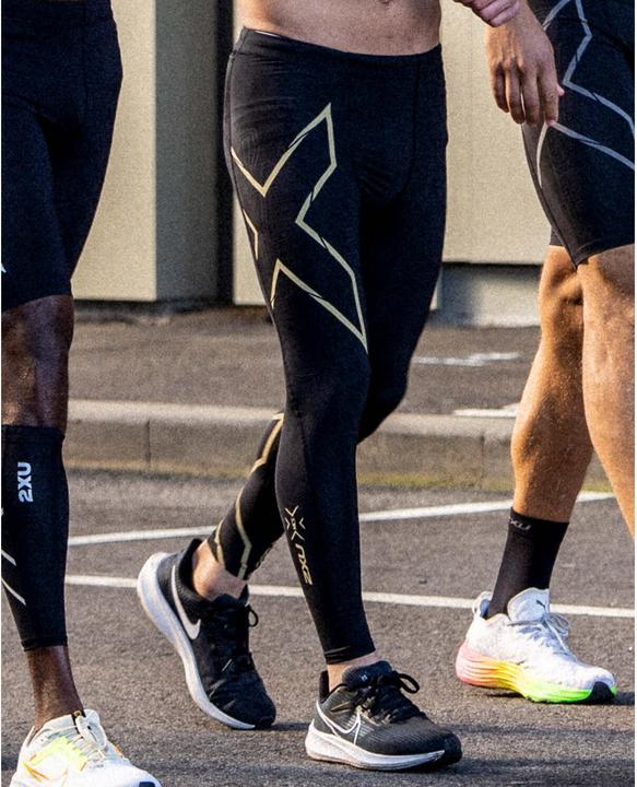 Produktbild 2XU Light Speed Compression (L)