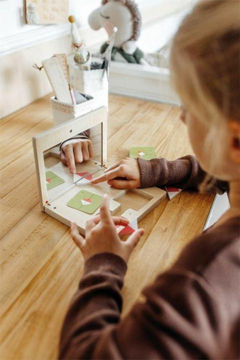 Productafbeelding small foot Symmetriespel met spiegel "Opvoeden (Duits)