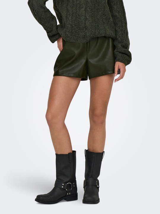Image du produit JdY JDYALAIA Taille moyenne Coupe normale Short en similicuir Short en similicuir (M)