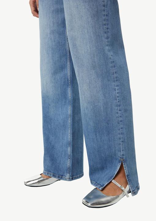 Immagine prodotto Comma Identity In forma (40)