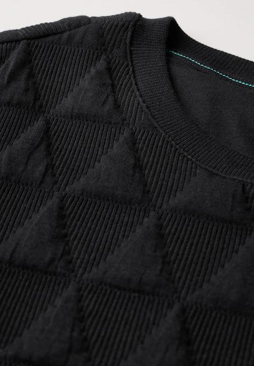 Actual product image Cecil Padded Triangular T-Shirt (XL)