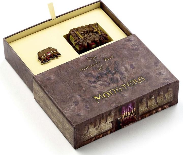 Immagine prodotto Carat Harry Potter Monster Book Gift Box with Monster Book Keyring and Pin Badge