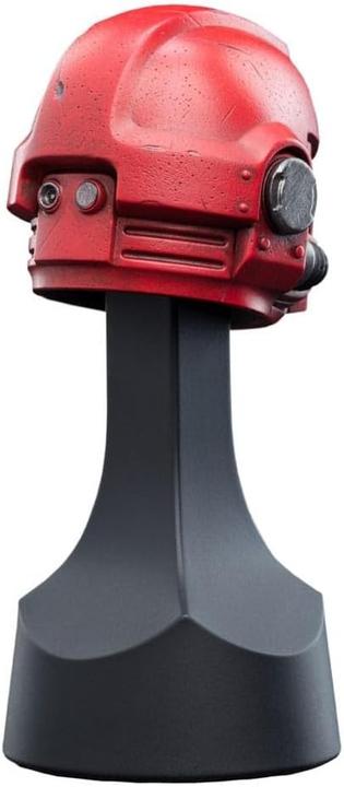 Actual product image Weta Workshop Warhammer 40,000 replica 1/4 Blood Angels helmet 12 cm