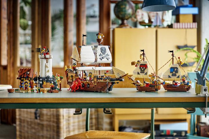 Produktbild LEGO Legendäres Piratenschiff