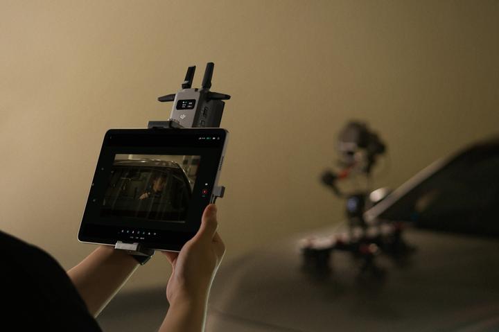 Produktbild DJI SDR Transmission Tablet-Halterungs-Kit (Drohnenhalterung)