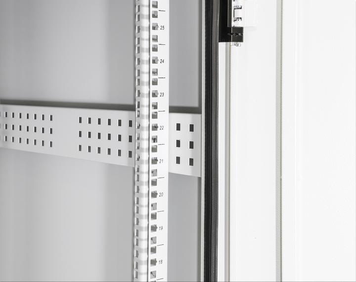 Image du produit Intellinet Baie réseau industrielle IP55 19" avec ventilateurs intégrés, 27 UH (27 HE, Rack 19 pouces)