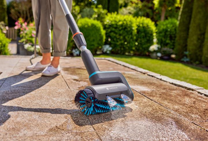 Produktbild Gardena Aqua Brush Universal 04/18V P4A solo (Akkubetrieb)