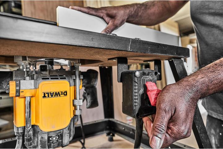 Produktbild DeWalt Oberfräse