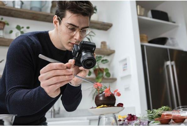 Produktbild Canon EOS M50 Mark II (15 - 45 mm, 24 Mpx, APS-C / DX)