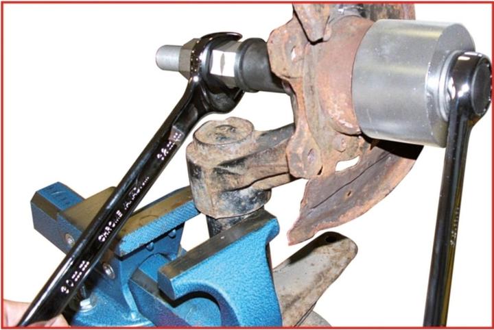 Actual product image KS Tools Universal Car Wheel Bearing Tool Set, 31 pcs.