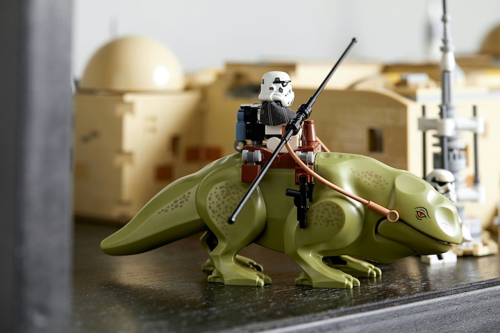 Actual product image LEGO Mos Eisley Cantina (75290, LEGO Star Wars, LEGO Rare Sets)