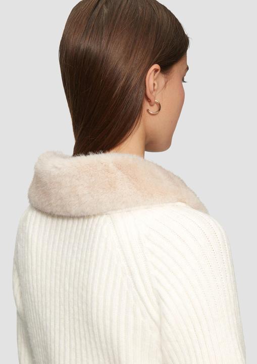 Actual product image S.Oliver Strickjacke Verkürzte Strickjacke mit Kragen in Pelzoptik (XXL)