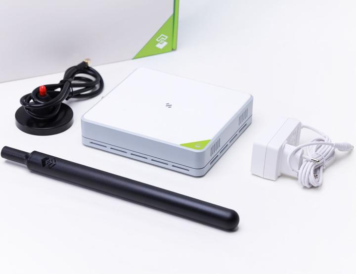 Image du produit Seeed Studio SenseCAP M2 LoRaWAN 4G Passerelle multi-plateforme d'intérieur EU868