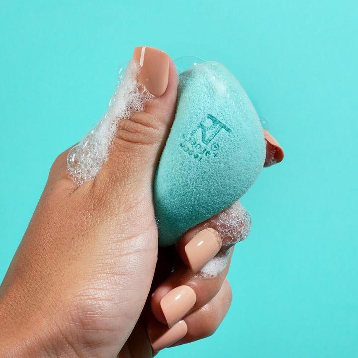 Actual product image Real Techniques Miracle AirBlend Sponge+