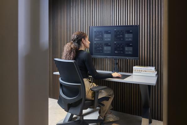 Produktbild One for All One-For-All Monitor Halterung Dynamic Single Heavy Duty (Tisch, 50", 20 kg)