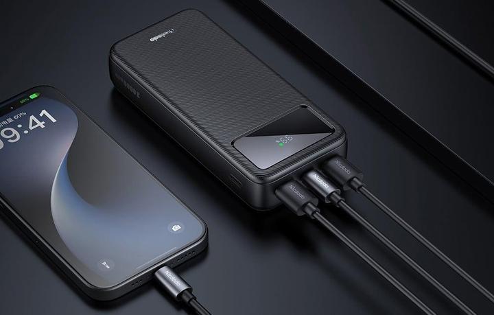 Actual product image Mcdodo Power Bank MC-4230 Digital Display 20000mAh 1C+2A, 22.5W (czarny) (20000 mAh, 22.50 W, 37 Wh)