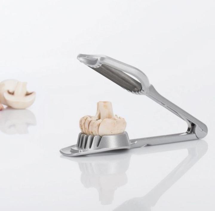 Actual product image Westmark Retro multi-purpose cutter "Champion