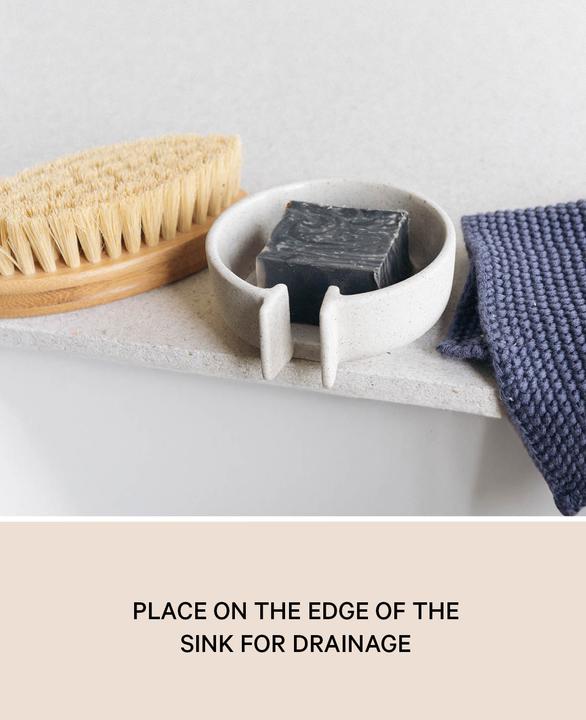 Image du produit Esmée Porte-savon en céramique avec écoulement, beige moucheté de noir et intérieur émaillé, Ø 10 cm