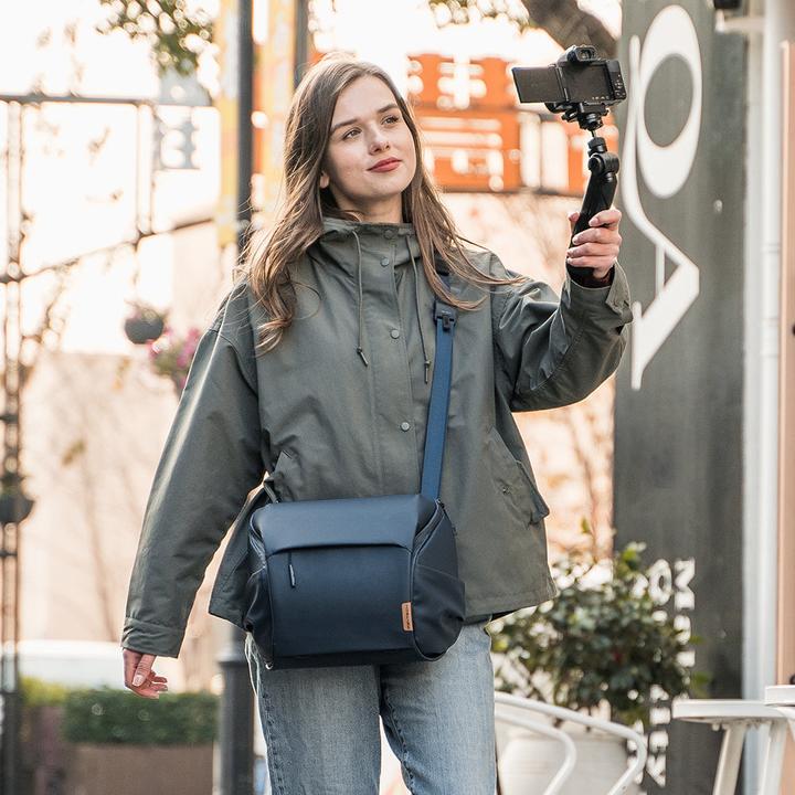 Actual product image Pgytech Camera Bag OneGo 10L Grey (Camera shoulder bag, 10 l)
