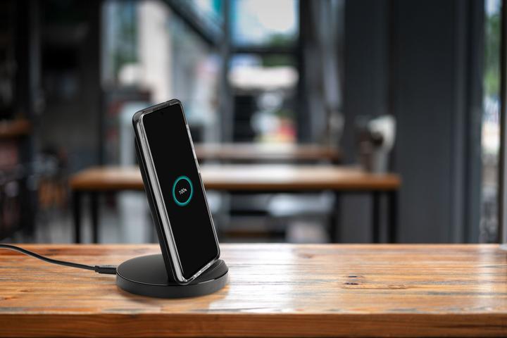 Produktbild Cellularline WIRELESTAND10WTYCK Ladegerät für Mobilgeräte Indoor Schwarz (10 W)