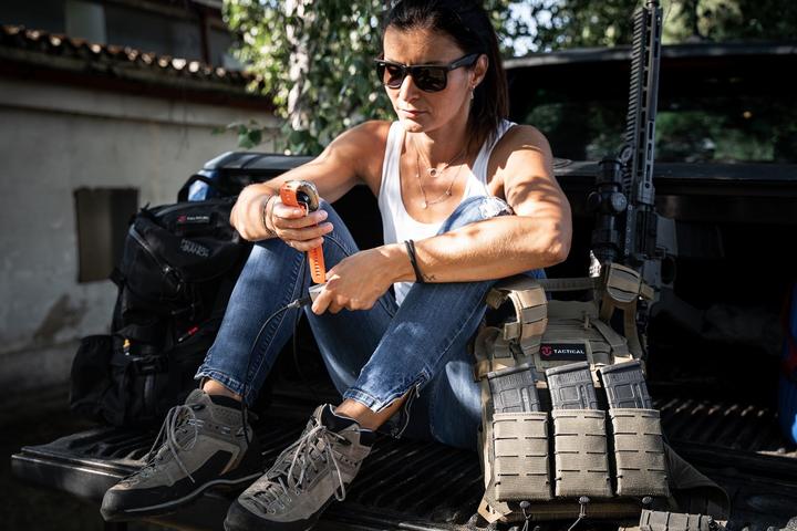 Actual product image Tactical Recce 3:20 cable for Apple Watch Black/Grey