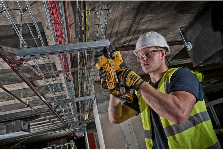 Actual product image DeWalt 18V Battery Threaded Rod Cutter DCS350NT