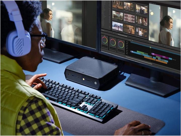 Produktbild Intel NUC 12 - NUC12SNKi72VA (1000 GB, 16 GB, Intel Core i7-12700H, Arc A770M)