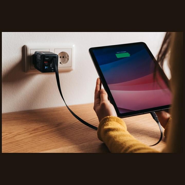 Produktbild Verbatim GaN Charger Retractable Cable (65 W)