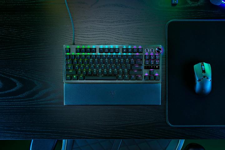 Actual product image Razer Huntsman V3 Pro TKL (DE, Cable)