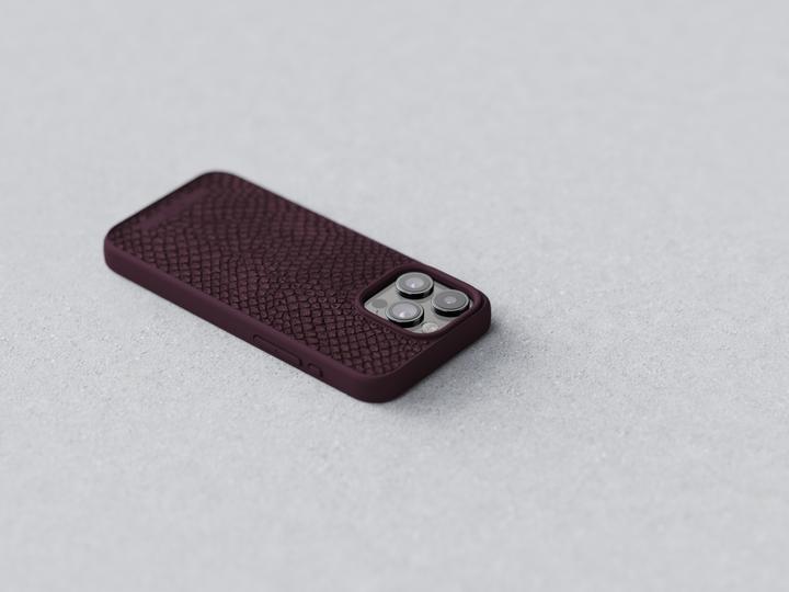 Actual product image Njord Salmon Leather Magsafe Case for iPhone 15 Pro Max, Rust (Apple iPhone 15 Pro Max)