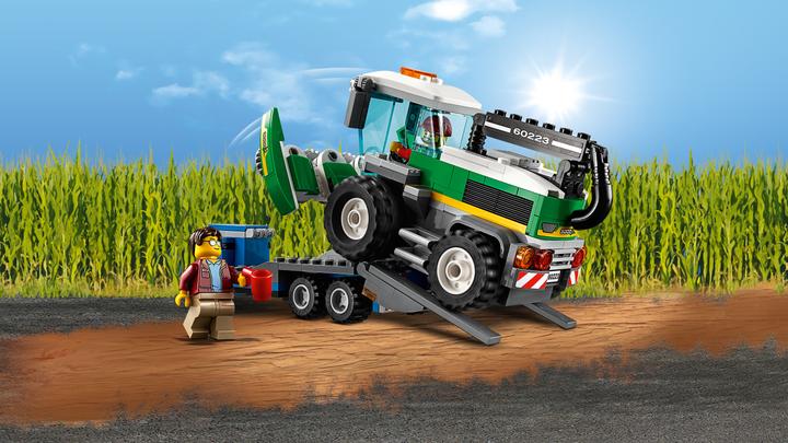 Produktbild LEGO Transporter für Mähdrescher (60223, LEGO City)