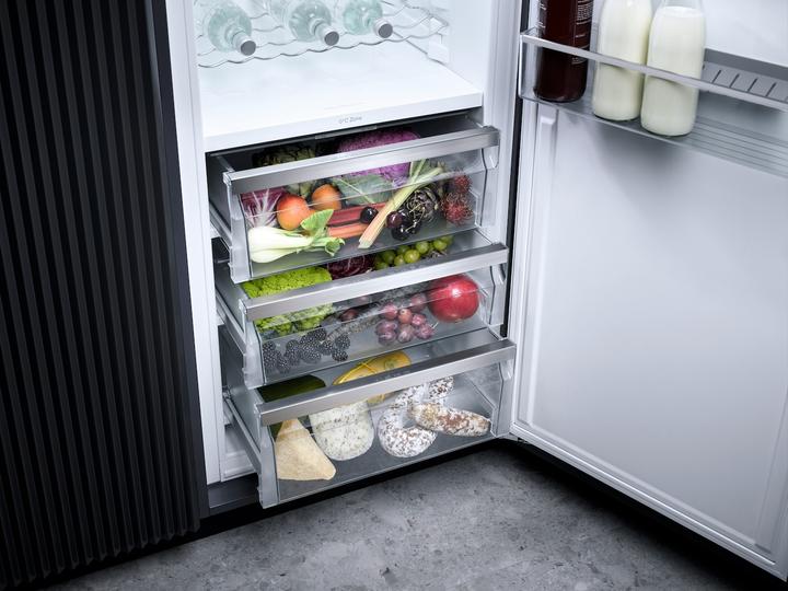 Actual product image Miele K 7444 D 11641340 (206 l)