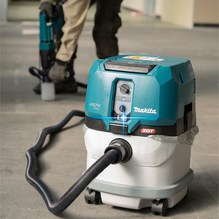 Image du produit Makita VC004GLZ01 Nettoyeur à vide Cordless XGT, 2X40V, 40Vmax, AWS. Fourni sans batteries ni chargeur. (Aspirateur sec)
