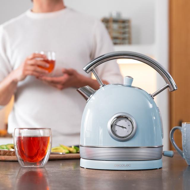 Produktbild Cecotec Elektrischer Wasserkocher ThermoSense 420 Light Blue (1.80 l)